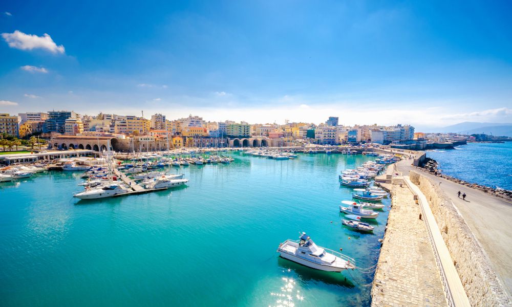 /api/cms/uploads/Heraklion_Harbor3_d35fe9473a.jpg