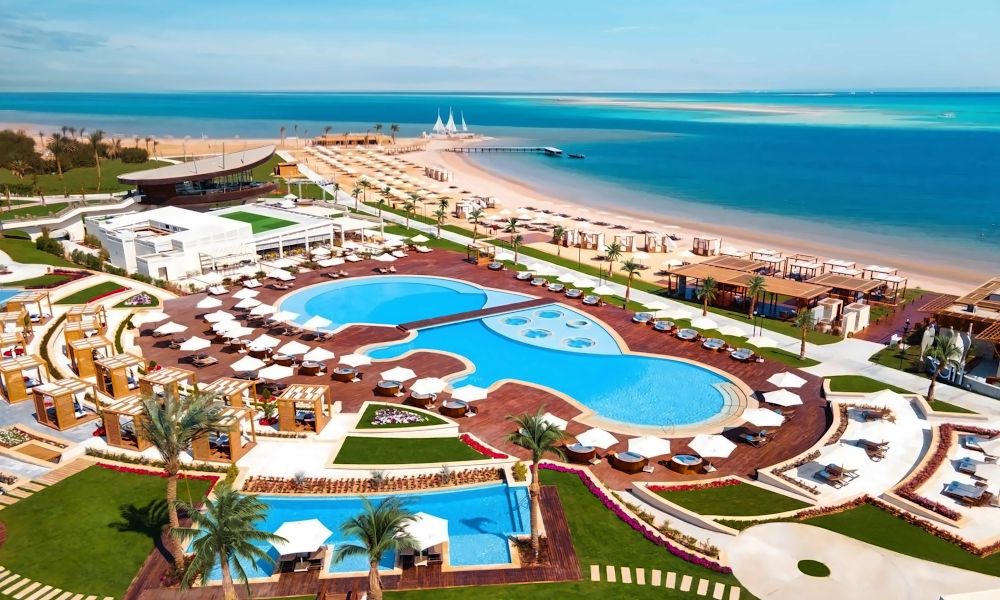 /api/cms/uploads/Rixos_Premium_Magawish_n1_c426d199ac.jpg