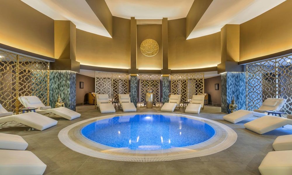 /api/cms/uploads/Rixos_Sungate_Spa_Pool_min_0c5d8c21bd.jpg