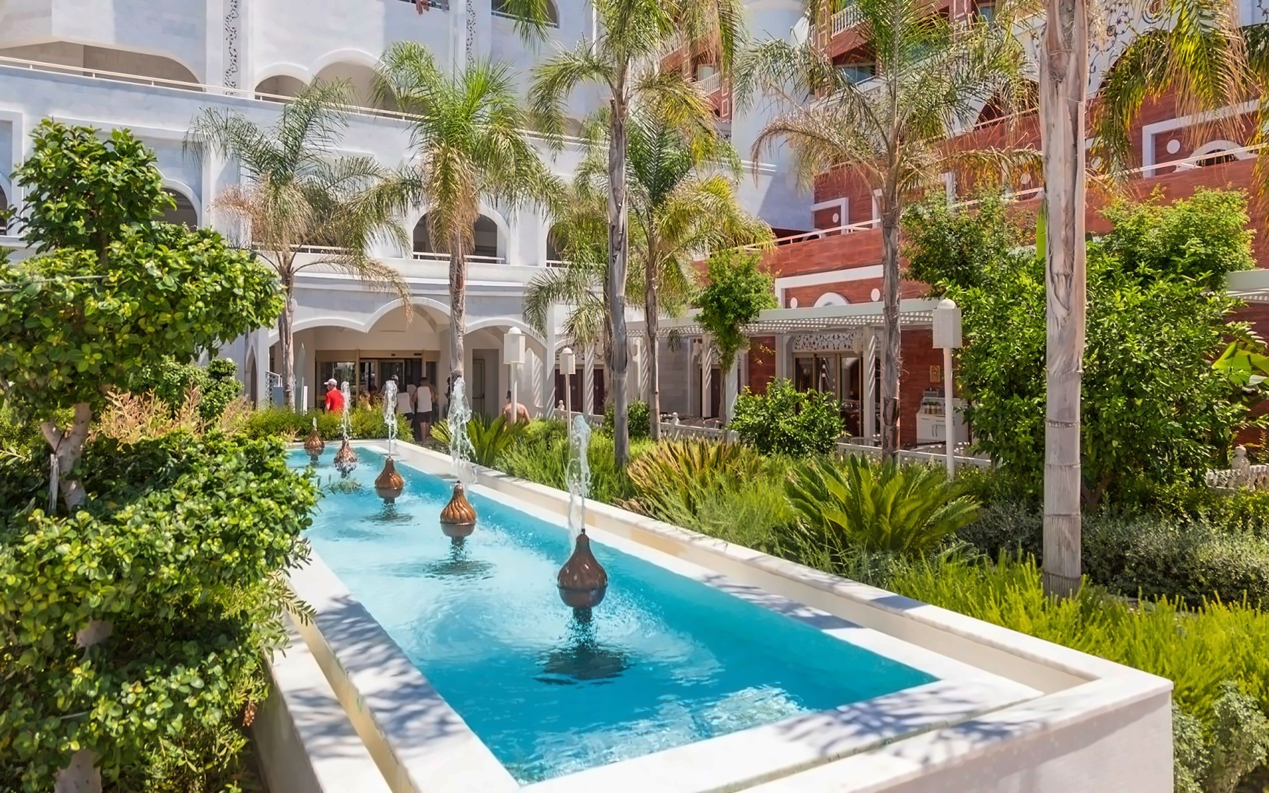 /api/cms/uploads/Royal_Taj_Mahal_Hotel_2_c1fbc62c60.jpg