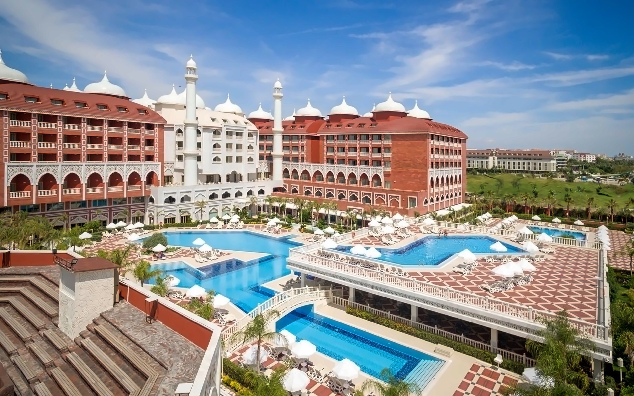 /api/cms/uploads/Royal_Taj_Mahal_Hotel_3_c4e2528990.jpg