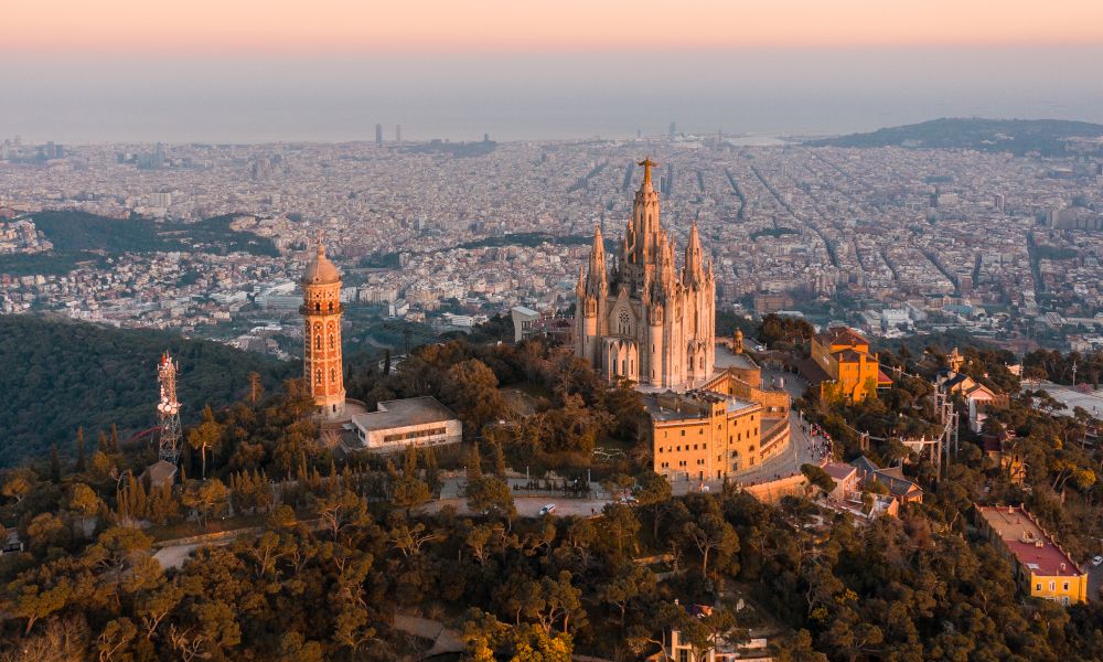 /api/cms/uploads/Tibidabo_Amusement_Park_1dd374eda0.jpg