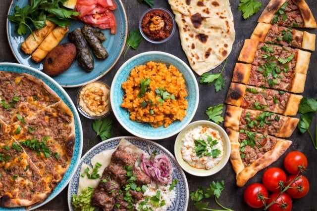 https://joinup.ro/api/cms/uploads/albanian_cuisine_more_than_640x427_188200a5c9.jpeg