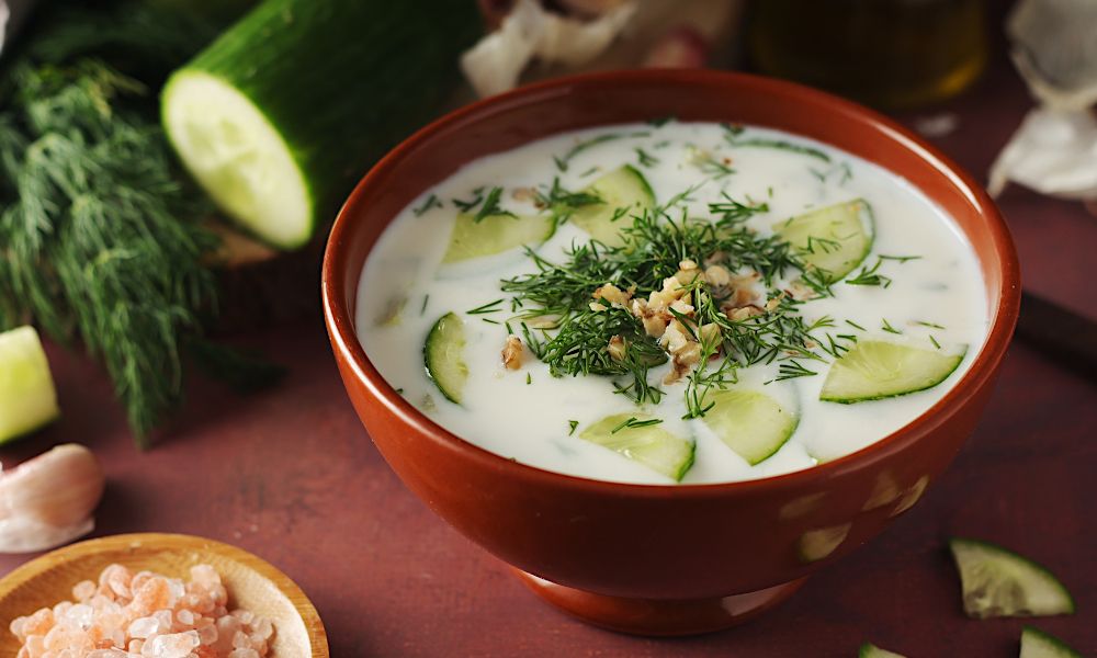 https://joinup.ro/api/cms/uploads/bulgaria_Tarator_cold_soup_cuisine_food_meal_38770a8f5f.jpg