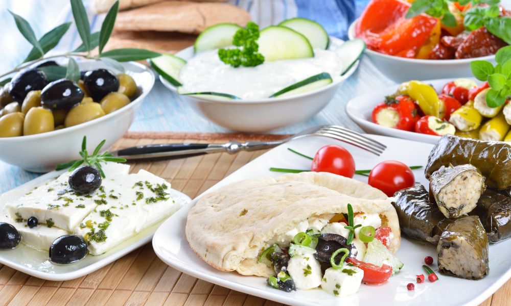 /api/cms/uploads/greece_food_e2144b8364.jpg