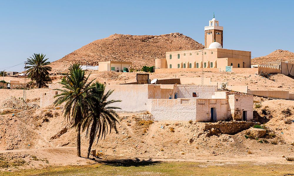 /api/cms/uploads/tunisia_matmata_761c14dc25.jpg