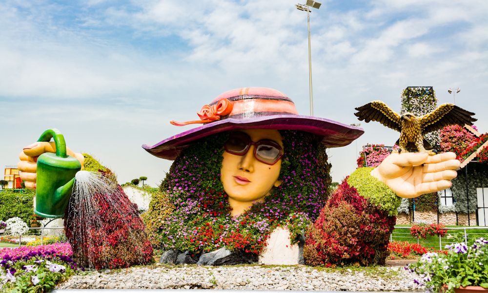 /api/cms/uploads/uae_dubai_Dubai_Miracle_Garden_1_09f8ac8ab6.jpg